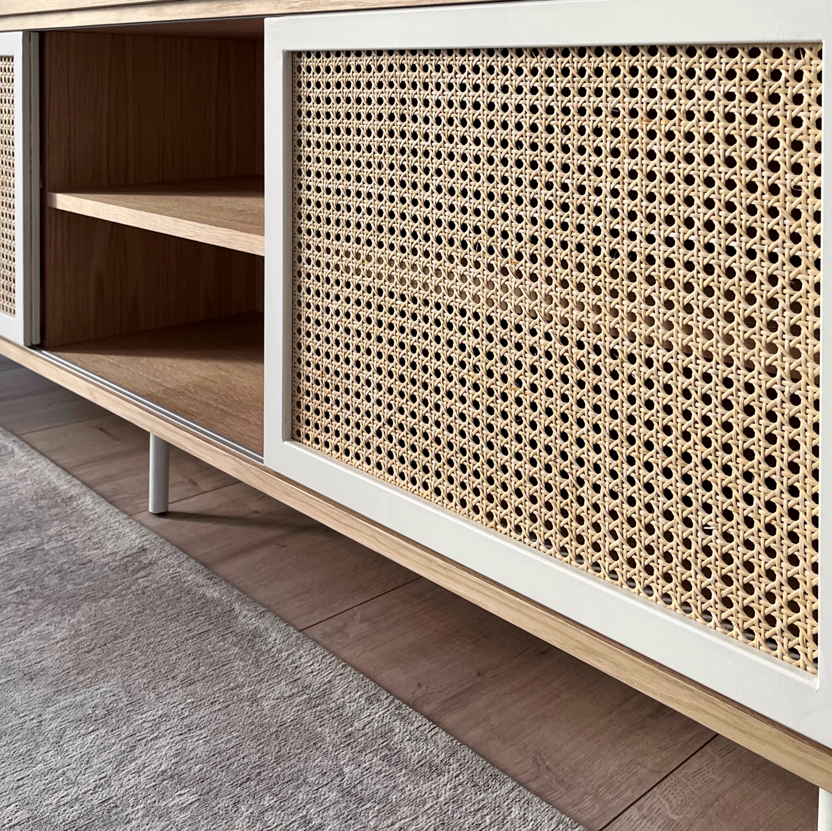 mueble tele rejilla ratan a medida
